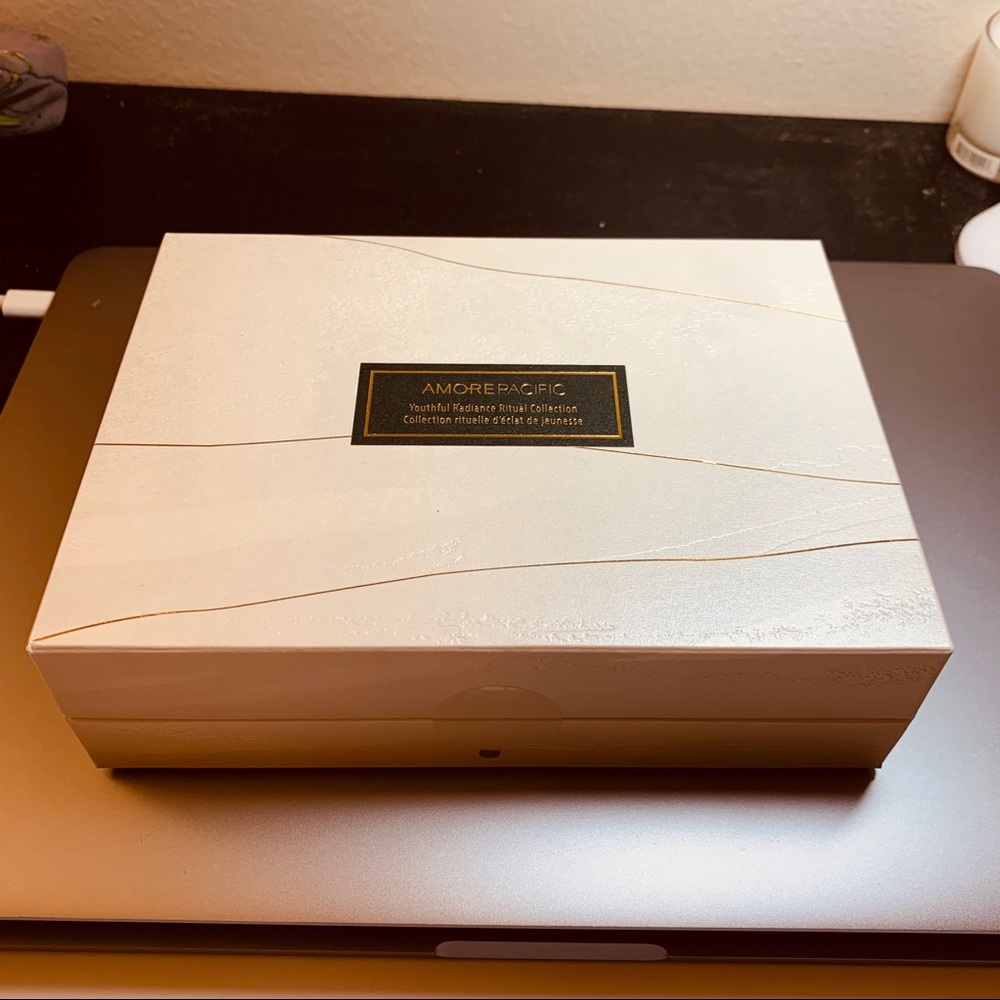 Amore pacific youthful radiance Ritual collection